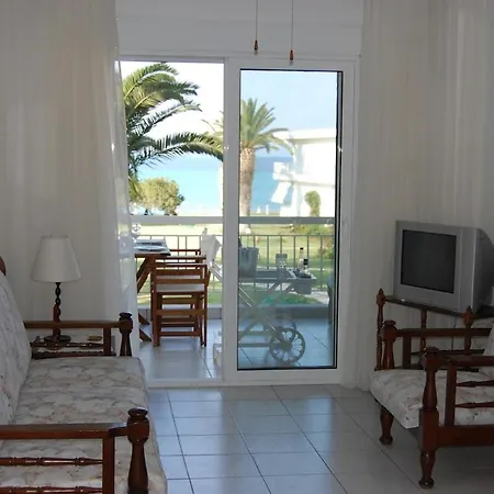 By The Sea Case de vacanță