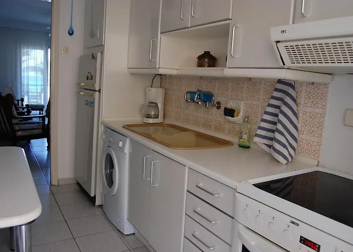 By The Sea Case de vacanță